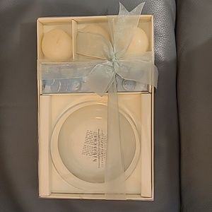 Pier 1 Imports Floating Candle Gift Set